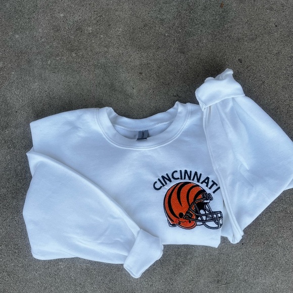 Cincinnati Bengals embroidered White Sweatshirt - Picture 1 of 3